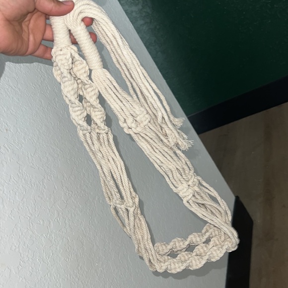 Macrame Plant Hanger with tassel - Picture 6 of 8